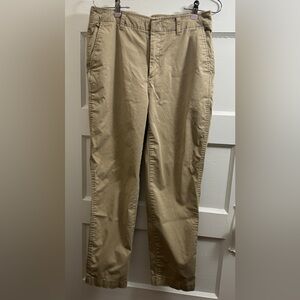 ⭐️Gap Downtown Khaki